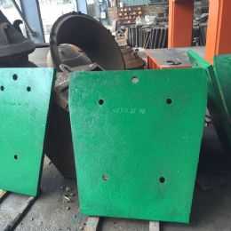 顎式破碎機(jī)配件:邊護(hù)板